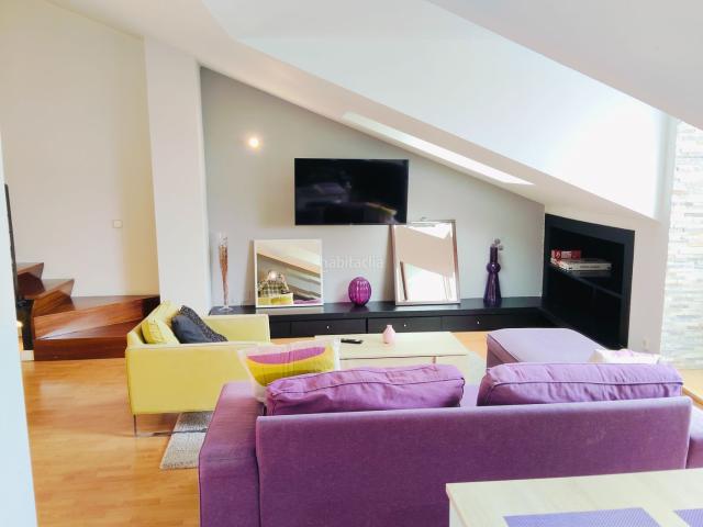 Dúplex en venta en Santander, Centro Ayuntamiento. Duplex reformado con garaje en el centro. Dúplex.