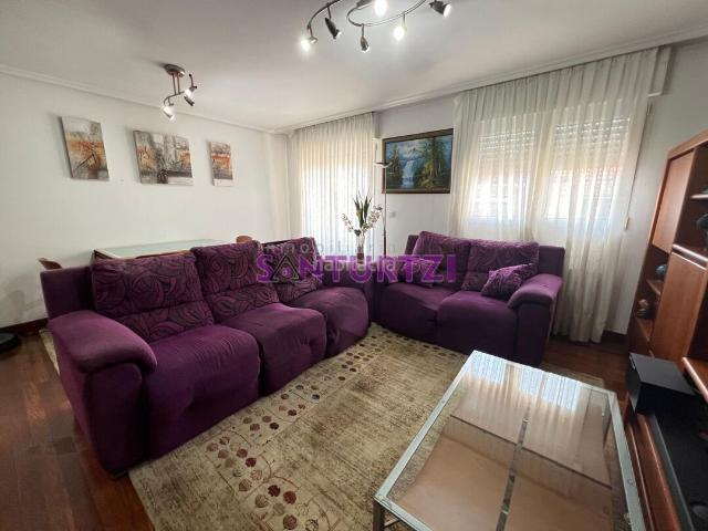 Dúplex en venta en Santurtzi, Kabiezes. Inmobiliaria Santurtzi ofrece en exclusiva Duplex en Kabiezes. Dúplex.