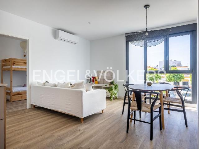 Dúplex en venta en Sevilla, El Cano Los Bermejales. Exclusivo dúplex a estrenar en El Cano con terraza privada de 21 m, diseño contemporáneo y estilo de vida premium. Dúplex.