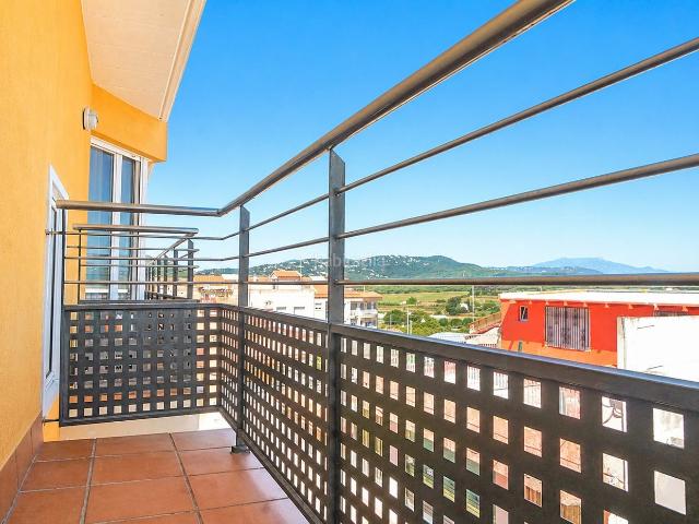Dúplex en venta en Palafolls. DÚPLEX CON TERRAZA FINCA DEL 2005. Dúplex.