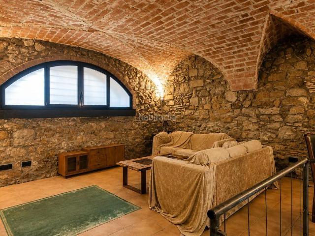 Dúplex en venta en Palau saverdera. Dúplex con encanto en Palausaverdera. Dúplex.
