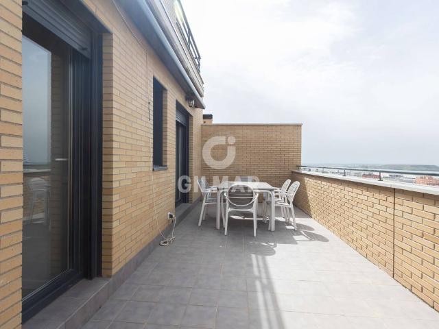 Dúplex en Venta en Palomeras Sureste