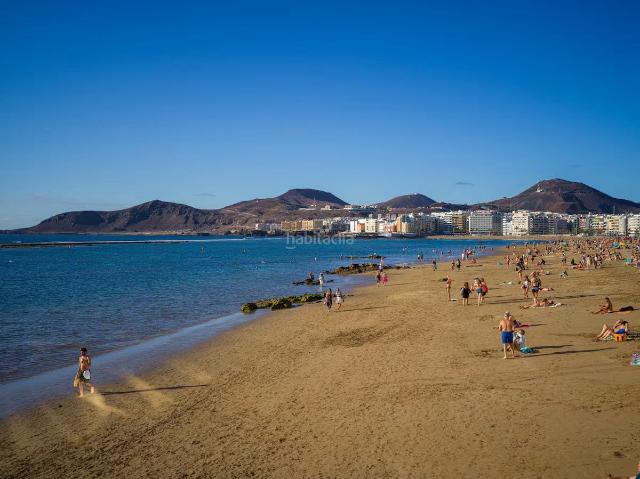 Dúplex en venta en Palmas de Gran Canaria Las, Santa Catalina Canteras. Estupendo piso en la Playa de Las Canteras. Dúplex Palmas de Gran Canaria.