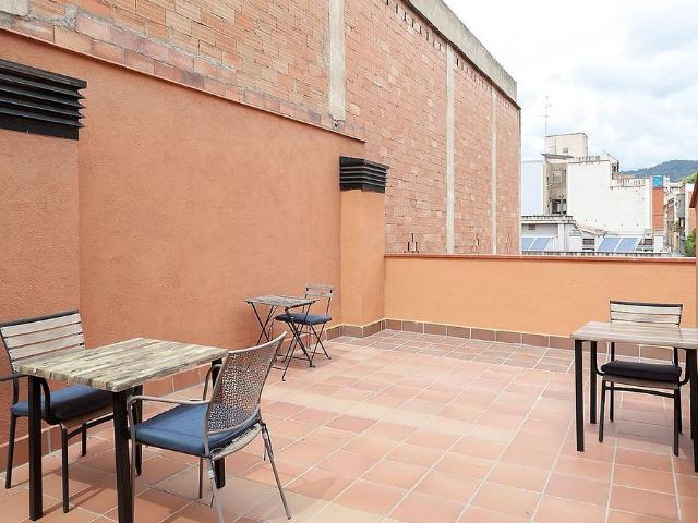 Dúplex en venta en pasaje De Garcia i Robles, Barcelona, de 74 m² 2 habitaciones por 450.000