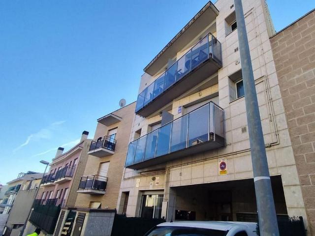 Dúplex en venta en pasaje Del Morell, Tordera, de 90 m² 3 habitaciones por 179.000