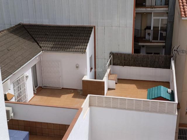 Dúplex en venta en Pineda de Mar, Centre. Fantástico dúplex de 4 habitaciones con dos grandes terrazas en el centro de Pineda de Mar. Dúplex Pineda de.