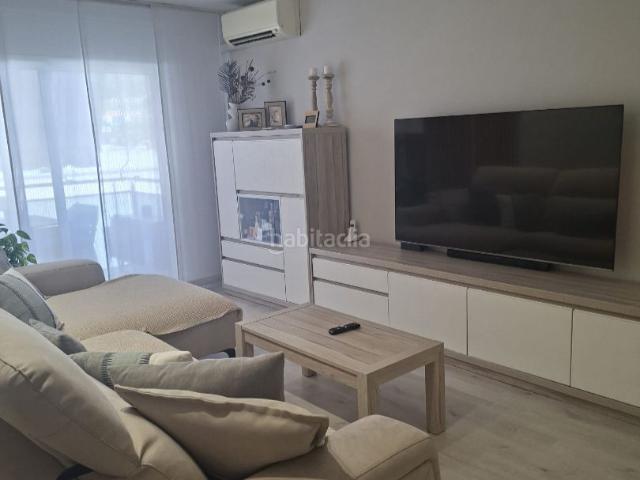Dúplex en venta en Pineda de Mar, Centre. Luz natural en cada rincón y vistas despejadas que enamoran. Dúplex Pineda de.