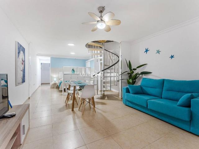 Dúplex en Venta en Playa de San Juan