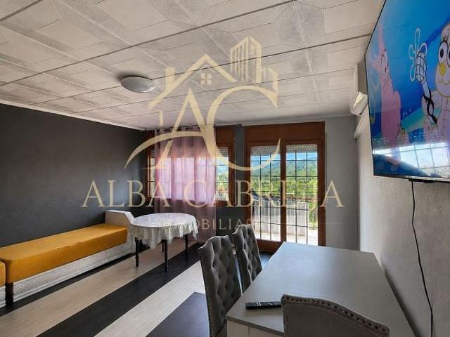 Dúplex en venta en plaza De Sant Magí, Esparreguera, de 130 m² 3 habitaciones por 169.900