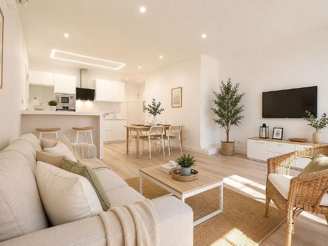 Dúplex en venta en plaza Marquès de Barberà, Rubí, de 120 m² 3 habitaciones por 306.000