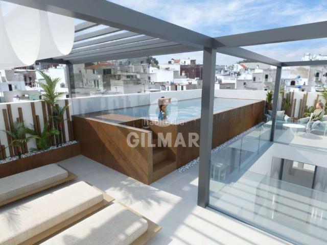Dúplex en venta en Puerto de Santa María El, Casco Histórico Zona Alta. Se ofrece este exclusivo Ático dúplex de tres dormitorios, tres baños y una terrazasolárium de uso privativo de unos treinta.