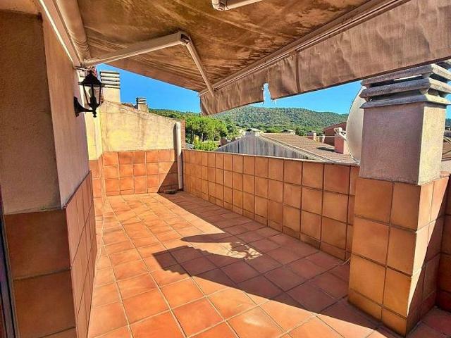Dúplex en venta en Roca del Vallès, la, de 70 m² 3 habitaciones por 260.000