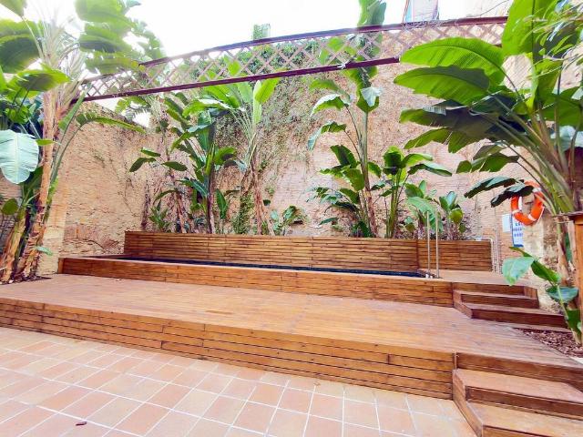 Dúplex en venta en ronda De Sant Antoni, Barcelona, de 147 m² 2 habitaciones por 790.000