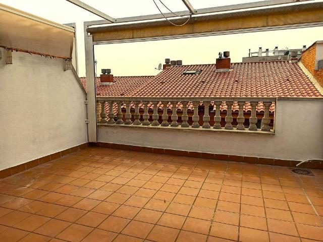 Dúplex en venta en Ripollet, de 110 m² 3 habitaciones por 390.000