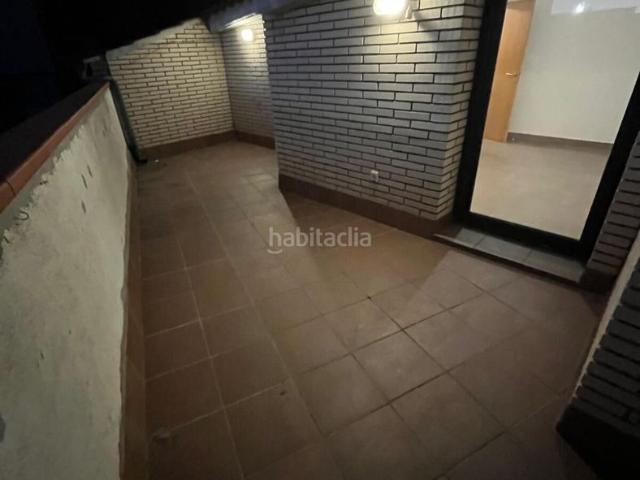 Dúplex en venta en Rubí, Ca n´Oriol. dúplex seminuevo con terraza de 15 m2 y parking incluido en Can RosesCan Oriol Rubí. Dúplex.