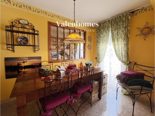 Dúplex en venta en Rubí, Can Fatjó Sant Jordi Park Plana del Castell. Espectacular Dúplex con dos terrazas privadas en el Centro de Rubí. Dúplex.