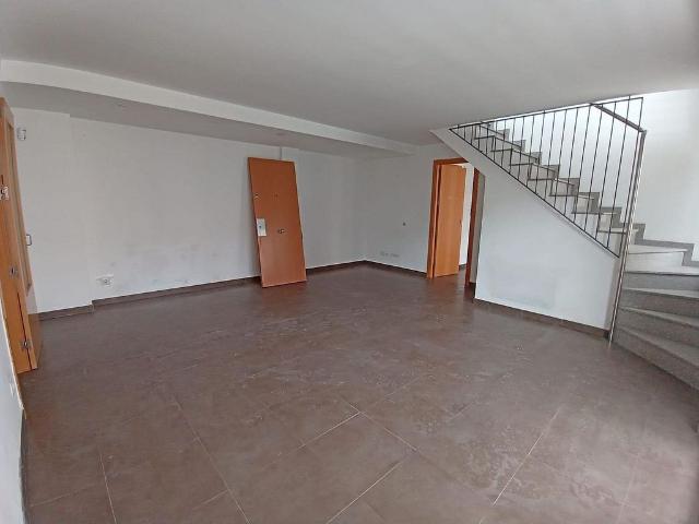 Dúplex en venta en Rubí, de 122 m² 3 habitaciones por 279.000