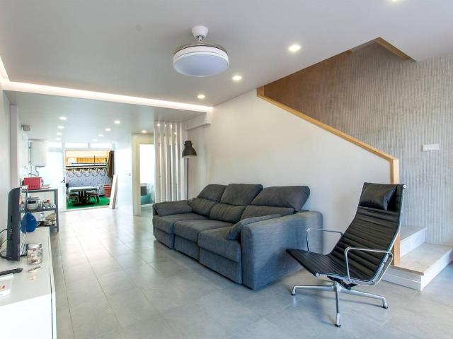 Dúplex en Venta en Tomás Maestre