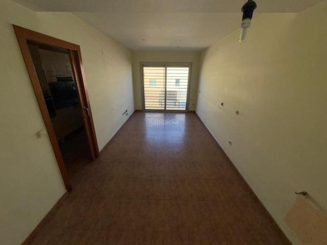 Dúplex en venta en Tordera, Tordera. Ático Dúplex de 4 habitaciones con terraza en pleno centro de Tordera con Parquing i Trastero. Dúplex.