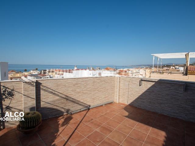 Dúplex en venta en Torrox, El Morche. Dúplex en El Morche con plaza de garaje doble y trastero Dúplex de Ensueño en El Morche Terraza Gigante, Vistas al Mar y Garaje Do. Dúplex.