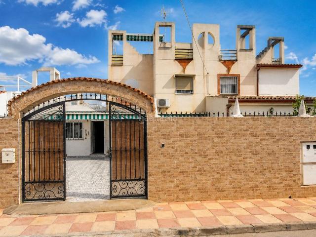 Dúplex en venta en Torrevieja, Zona Carrefour Urbanizaciones. Dúplex.