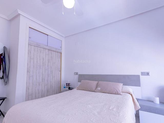 Dúplex en venta en Torrevieja, Avenida Habaneras Curva de Palangre. APARTAMENTO TIPO DUPLEX DE 1 DORMITORIO 1 BAÑO EN DOS PLANTAS EN TORREVIEJA PLAYA DEL CURA. Dúplex.