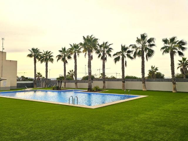 Dúplex en venta en Torrevieja, Parque Acuático Sector 25. Dúplex en Aguas Nuevas, Torrevieja. Dúplex.