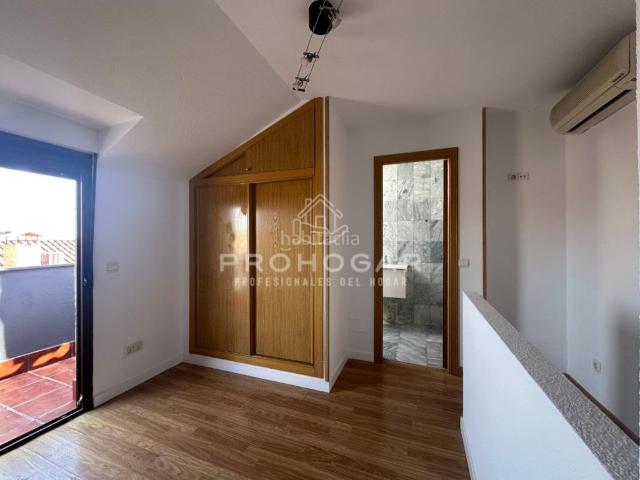 Dúplex en venta en Torrelaguna. Dúplex listo para entrar a vivir con garaje y trastero. Dúplex.