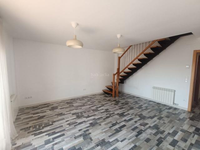 Dúplex en venta en Tàrrega. DÚPLEX SEMINOU EN VENDA A TÀRREGA UBICACIÓ EXCEL·LENT. Dúplex.