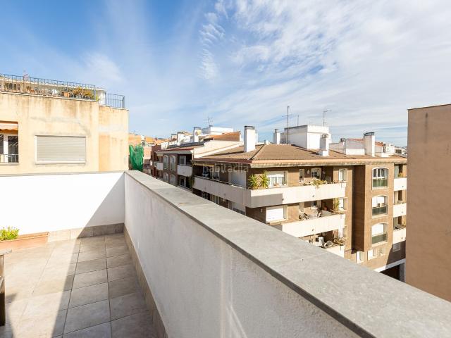 Dúplex en venta en Terrassa, Ca n'Aurell. LUMINOSO DUPLEX CON GRAN TERRAZA. Dúplex.