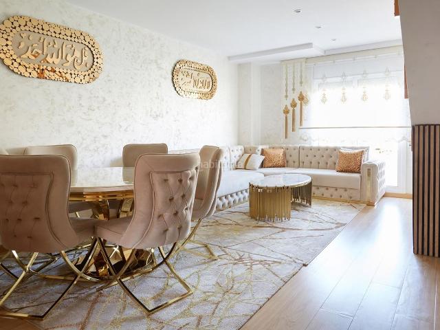 Dúplex en venta en Terrassa, Ca n'Anglada. Dúplex con 2 terrazas y balcón. OPORTUNIDAD!. Dúplex.
