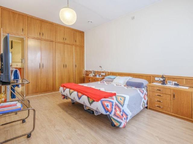 Dúplex en venta en Terrassa, Can Palet. Gran dúplex familiar con acabados de calidad y espacios exteriores. Dúplex.