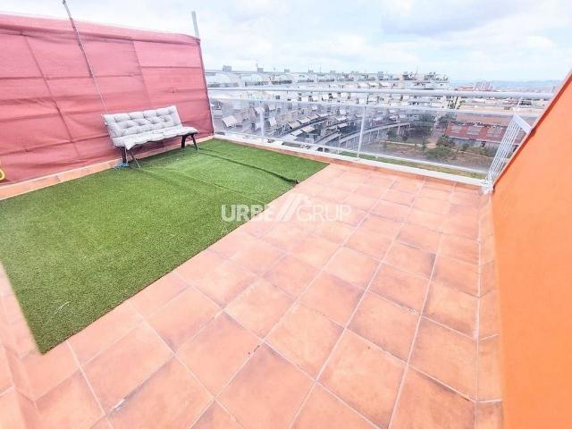 Dúplex en venta en Terrassa, de 80 m² 4 habitaciones por 350.000