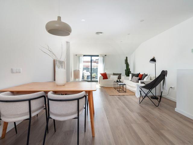 Dúplex en venta en Terrassa, San Pere. ESPECTACULAR DUPLEX A ESTRENAR DE 4 HABITACIONES Y 4 TERRAZAS. Dúplex.