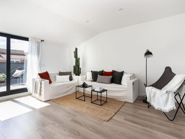 Dúplex en venta en Terrassa, San Pere. SANT PERE. AMPLIO DÚPLEX DE 4HABS. + 3 BAÑOS + TERRAZA + BALCÓN PK OPCIONAL. Dúplex.