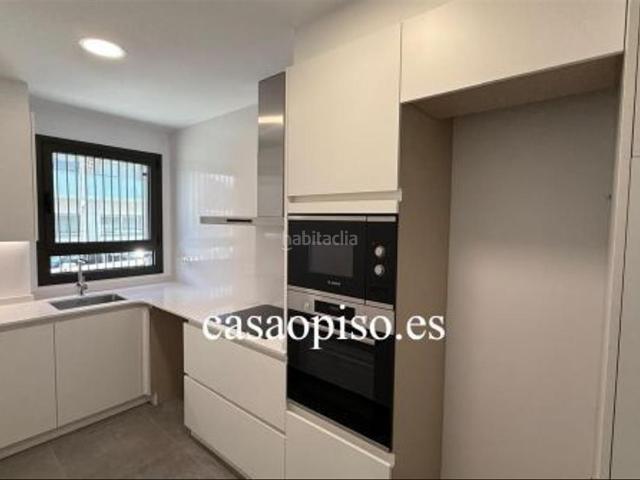 Dúplex en venta en Terrassa, Segle XX. Dúplex de obra nueva con luz natural y amplias terrazas. Dúplex.