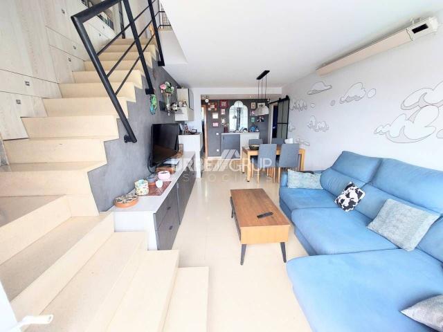 Dúplex en venta en Terrassa, Zona Esportiva. DUPLEX EN CAN ROCA, 4 HABITACIONES CON 2 TERRAZAS. Dúplex.