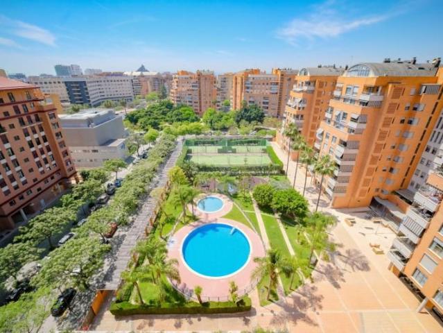Duplex en venta en Valencia, Campanar