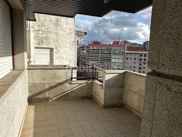 Piso en venta en Vigo, Plaza de la industria. Pisos.