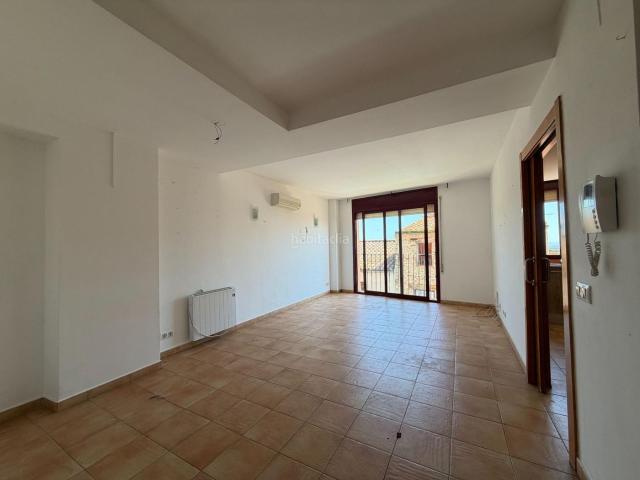 Dúplex en venta en Vilamaniscle. Tríplex exclusiu amb vistes al mar i a la muntanya a Vilamaniscle. Dúplex.