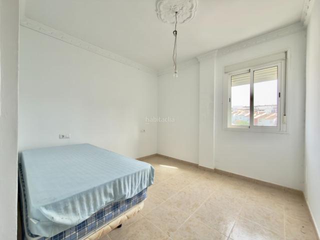 Dúplex en venta en Villamartín. ? Amplio dúplex con terraza privada y gran potencial en Av. de Arcos. Dúplex.