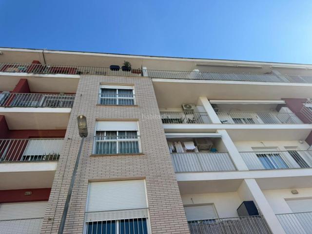 Dúplex en venta en Vinaròs, Casco Urbano. Oportunidad de inversión! Dúplex con terrazas, parking y trastero en Vinaròs. CESION DE REMATE. Dúplex.