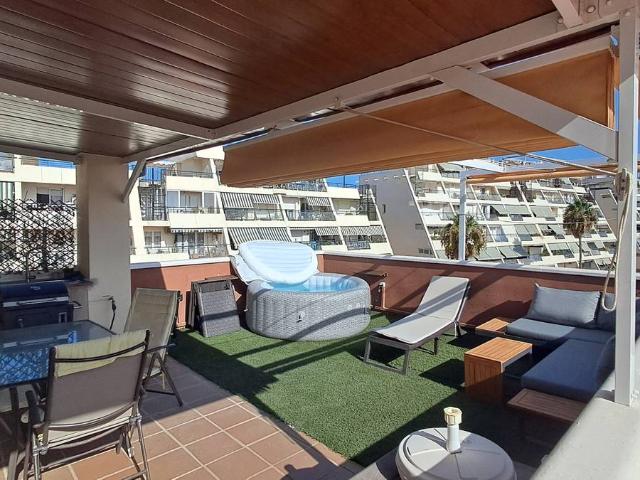Dúplex en Venta en Zona Centro Comercial Torrequebrada