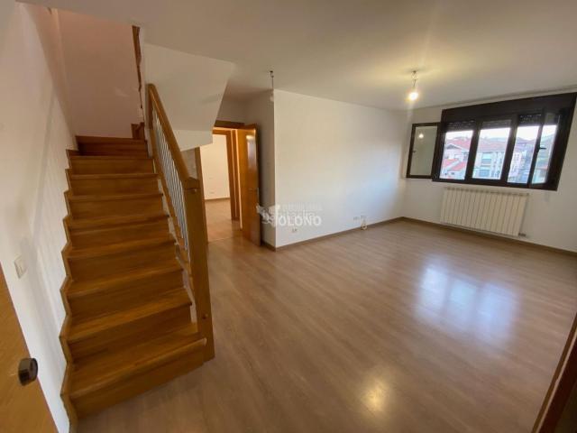 Dúplex en venta en Zarratón. Duplex con garaje cerrado. Dúplex.