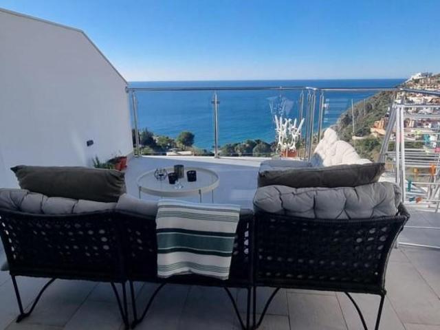 Duplex en venta Nerja