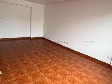 ¡HERMOSO DÚPLEX EN MIRAFLORES CON VISTA A LA CALLE!