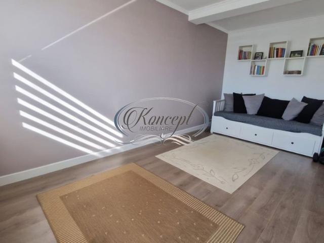 Duplex elegant cu 3 dormitoare si curte generoasa in Voronet