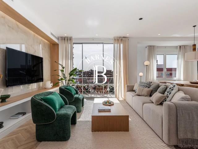 Dúplex elegante con terraza y garaje en el barrio de Retiro 254m² Madrid