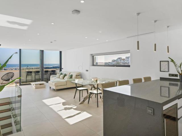 Duplex excepcional totalmente reformado en la prestigiosa Ma. 150m² Marbella