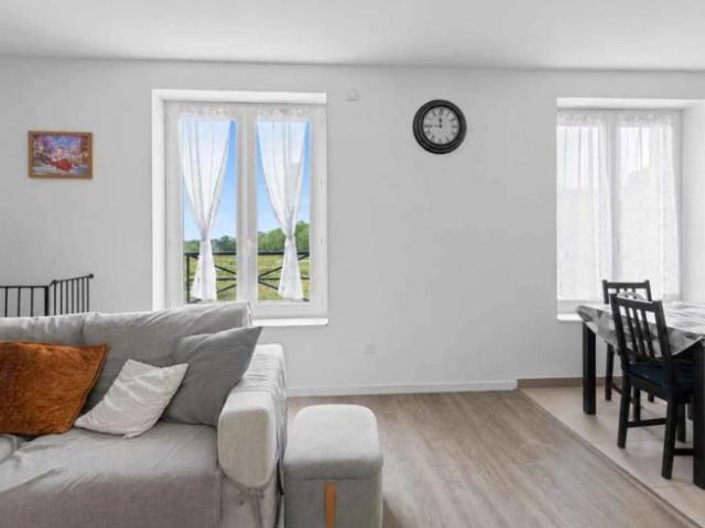 DUPLEX F3 COUPVRAY PLACE DE PARKING